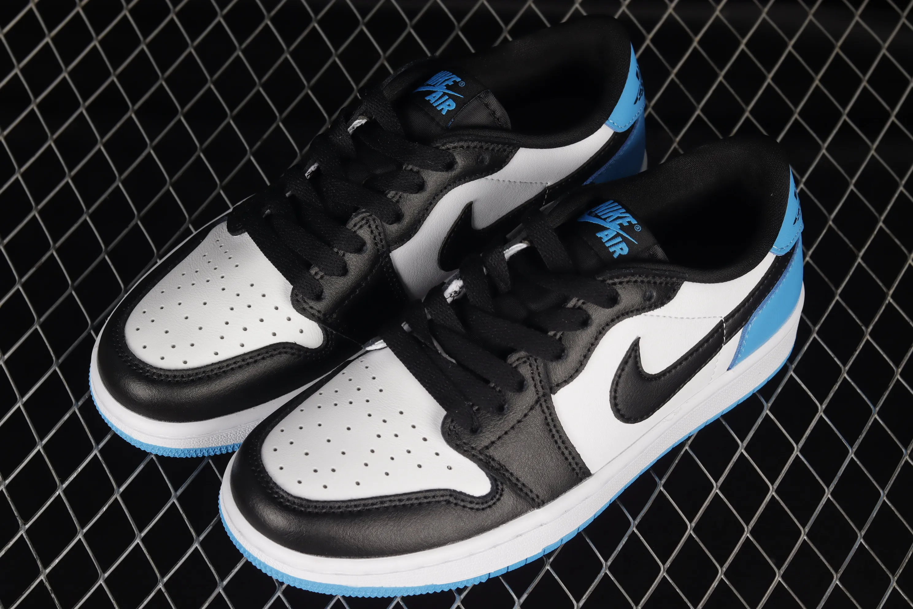 All categories Air Jordan Jordan series basketball shoes Air Jordan 1 Low Z version Air Jordan 1 Low "UNC" AJ1 Joe 1 blue and white low-top casual sneakers CZ0790-104